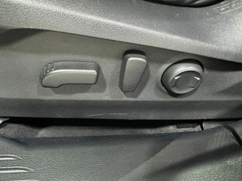 Used 2024 Subaru Outback Premium image 23