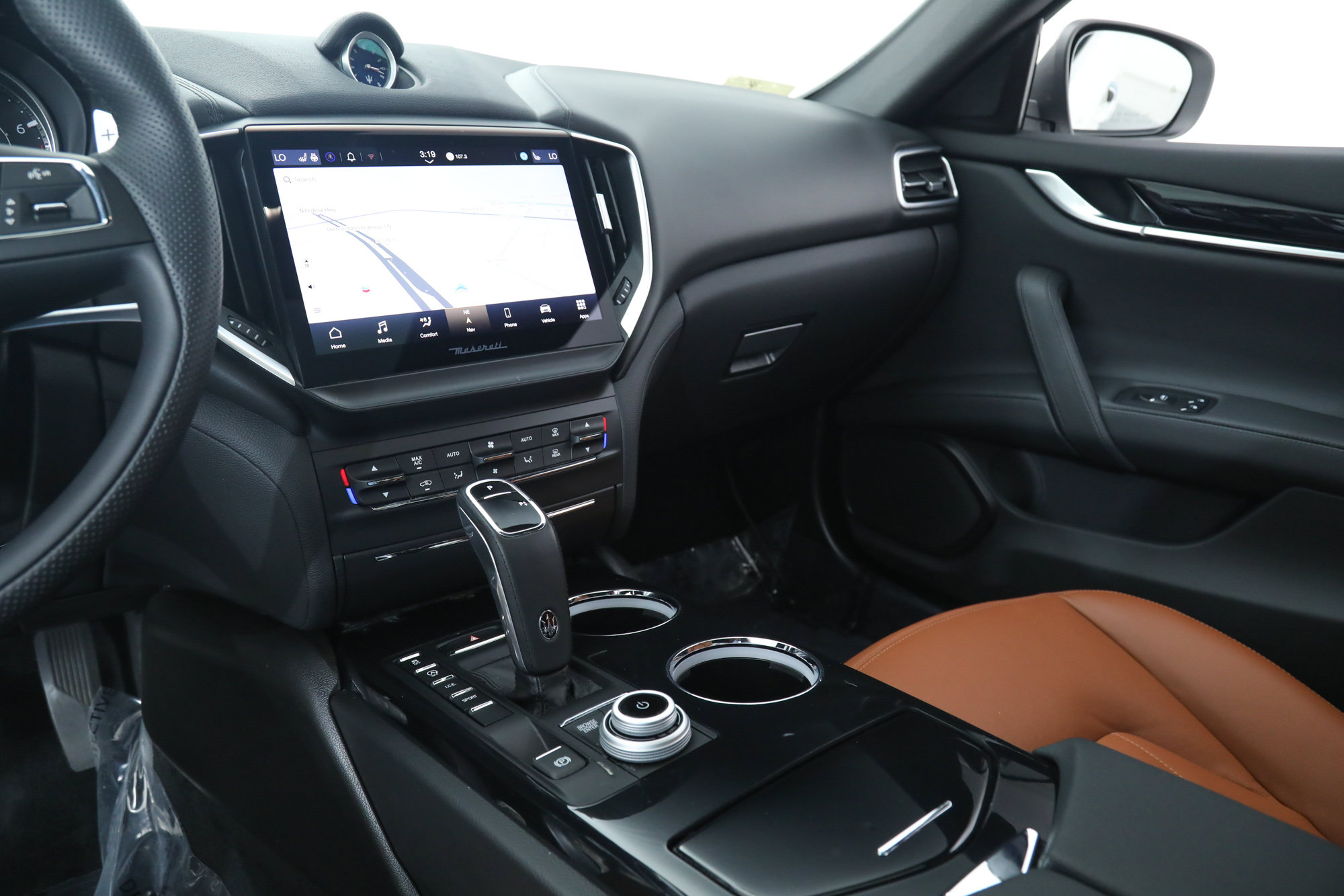 Certified 2023 Maserati Ghibli Modena RWD image 26