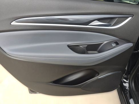 Used 2020 Buick Enclave Premium w/ Sun and Sites Package image 23