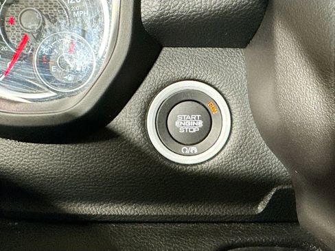 Used 2020 RAM 1500 Big Horn AWD/4WD image 20