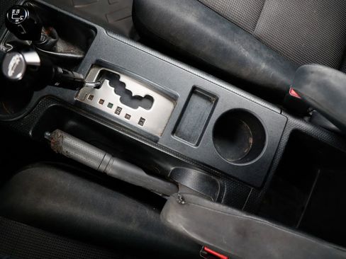 Used 2010 Toyota FJ Cruiser 4WD image 31