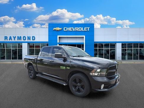 Used 2017 RAM 1500 Express w/ Black Ram 1500 Express Group AWD/4WD image 1