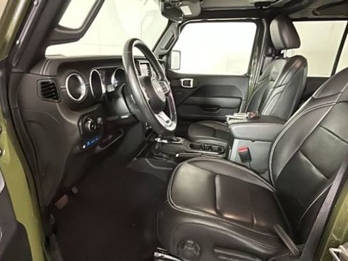 Used 2023 Jeep Wrangler Unlimited Sahara w/ Cold Weather Group AWD/4WD image 11