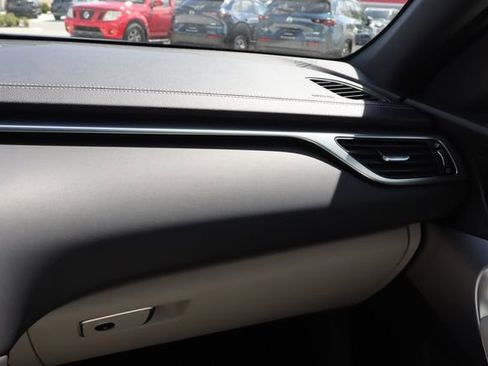 Used 2023 Genesis G70 2.0T image 32