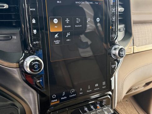 Used 2024 RAM 2500 Limited w/ Safety Group image 35