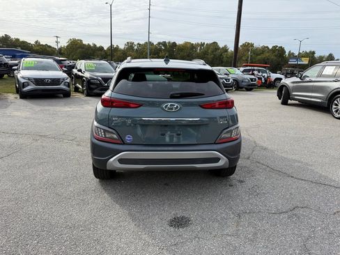 Used 2022 Hyundai Kona Limited image 4