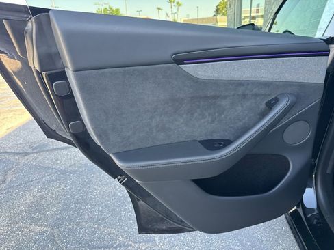 Used 2026 Tesla Model Y 2WD image 21