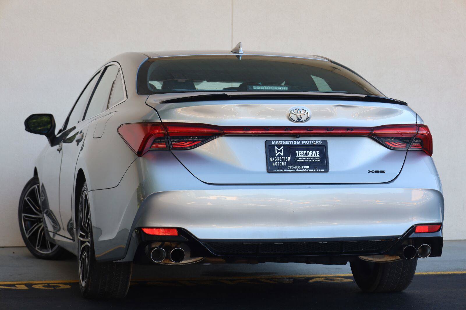 Used 2019 Toyota Avalon XSE w/ All Weather Liner Package FWD image 9