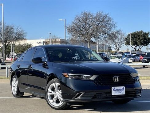 Certified 2025 Honda Accord LX image 2