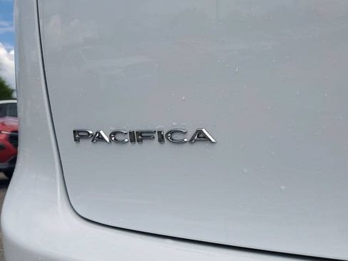New 2026 Chrysler Pacifica Select FWD image 7