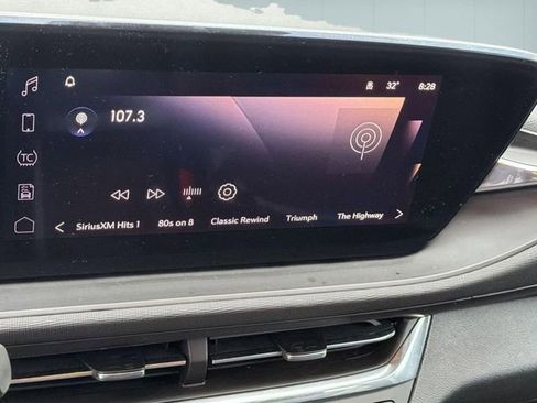 Used 2025 Buick Envista Preferred image 13