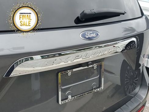 Used 2022 Ford Explorer XLT w/ Equipment Group 202A image 14