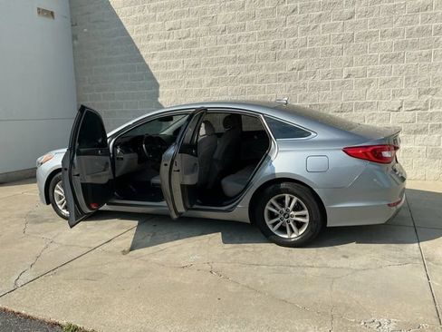 Used 2016 Hyundai Sonata SE FWD image 12