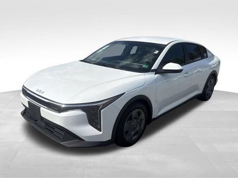 Used 2025 Kia K4 FWD image 13