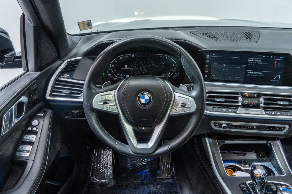 Used 2022 BMW X7 xDrive40i w/ Executive Package AWD/4WD image 16