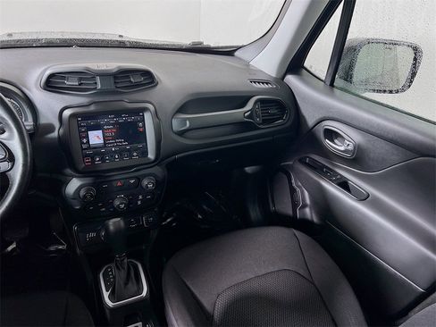 Used 2020 Jeep Renegade Altitude w/ UConnect 8.4 Nav Group image 21