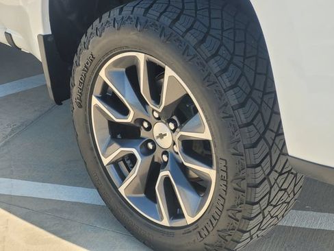 Used 2020 Chevrolet Silverado 1500 RST w/ Texas Edition RWD image 7