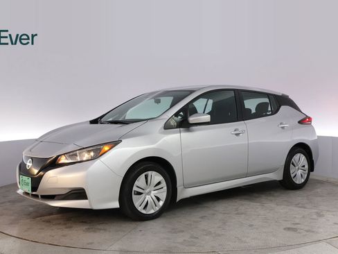 Used 2025 Nissan Leaf S FWD image 18