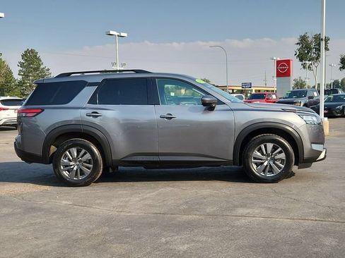 Certified 2024 Nissan Pathfinder SV AWD/4WD image 2