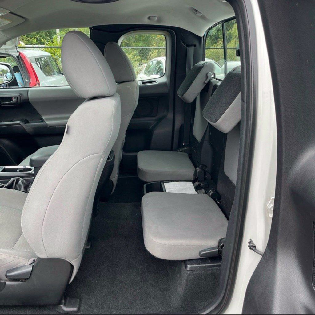 Used 2017 Toyota Tacoma SR RWD image 14