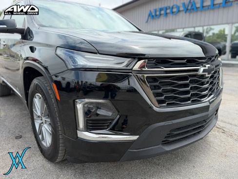 Used 2022 Chevrolet Traverse Premier w/ LPO, Floor Liner Package AWD/4WD image 10