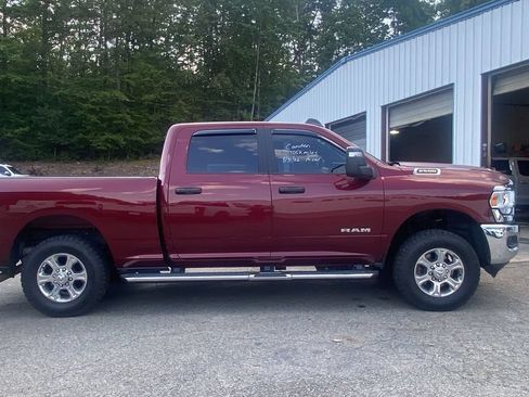 Used 2024 RAM 2500 Big Horn w/ Bed Utility Group AWD/4WD image 4