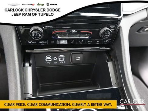 Used 2025 Jeep Grand Cherokee L Laredo image 25