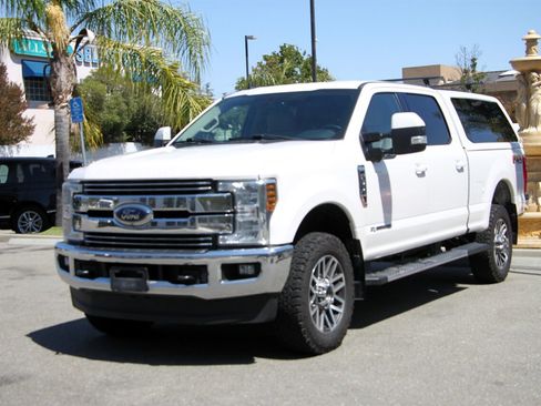 Used 2019 Ford F350 Lariat w/ Lariat Ultimate Package image 4