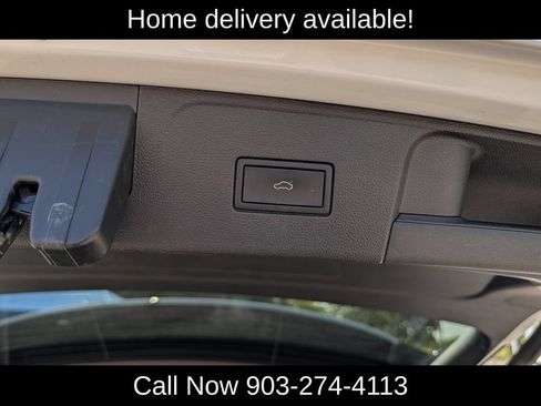 Used 2025 Volkswagen Atlas SE AWD/4WD image 28
