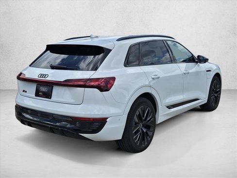 Used 2024 Audi Q8 e-tron Prestige w/ Prestige Package AWD/4WD image 5