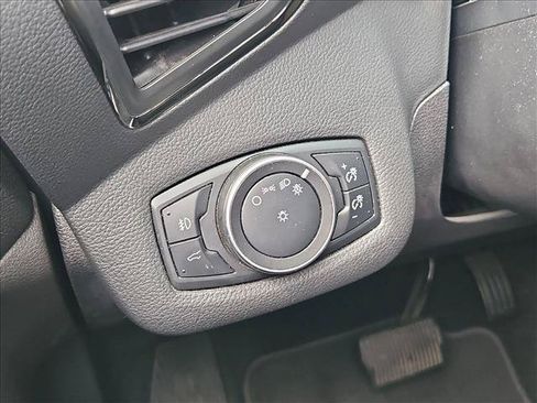 Used 2017 Ford Escape Titanium w/ Equipment Group 301A AWD/4WD image 18