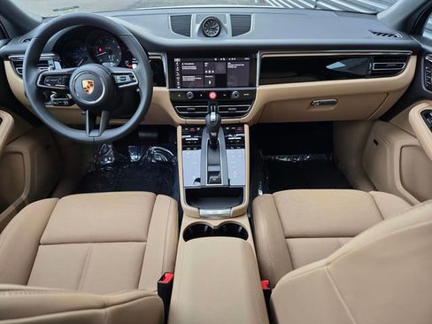 Used 2026 Porsche Macan image 13