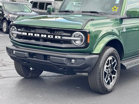 Used 2025 Ford Bronco Outer Banks AWD/4WD image 38