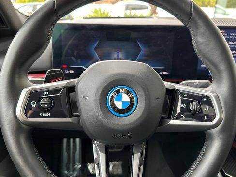 Used 2024 BMW i5 eDrive40i w/ Executive Package RWD image 26
