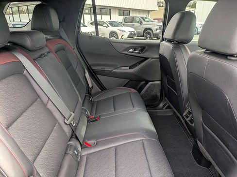 Certified 2025 Chevrolet Equinox RS image 28