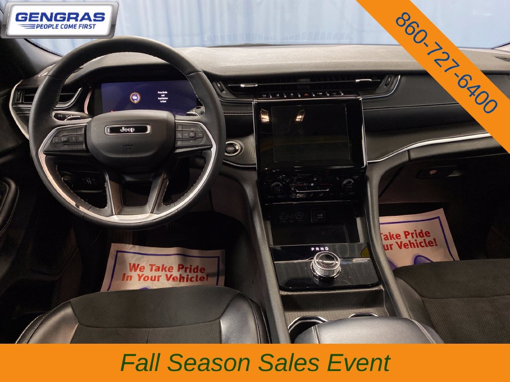 Used 2023 Jeep Grand Cherokee Altitude AWD/4WD image 32