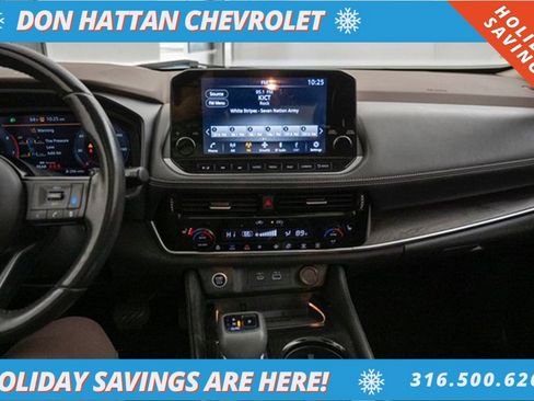 Used 2021 Nissan Rogue Platinum image 8