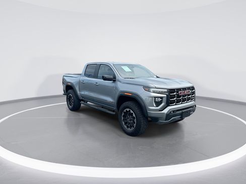 Used 2026 GMC Canyon AT4 w/ Technology Plus Package AWD/4WD image 2