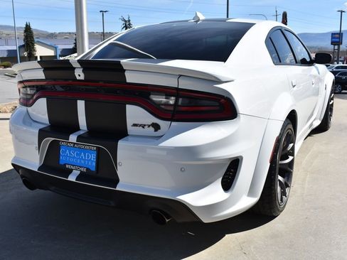 Used 2022 Dodge Charger SRT Hellcat w/ Harman/Kardon Audio Group RWD image 9