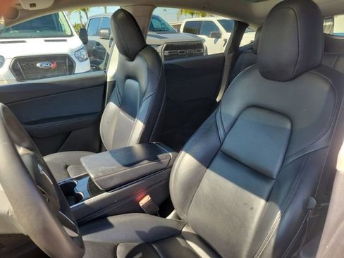 Used 2020 Tesla Model Y Long Range image 19
