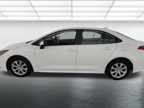 Used 2024 Toyota Corolla LE FWD image 3