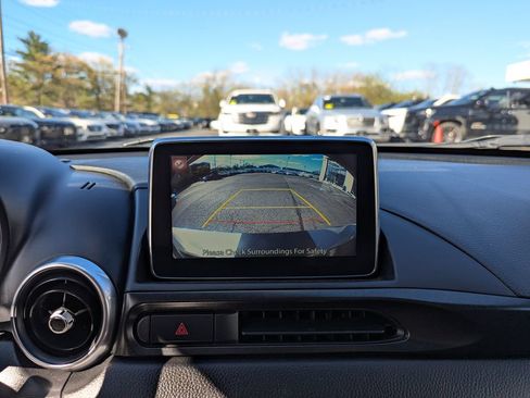 Used 2017 FIAT 124 Spider Abarth RWD image 21