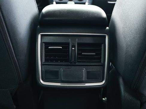 Used 2024 Subaru Forester Premium AWD/4WD image 32