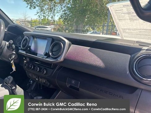 Used 2018 Toyota Tacoma TRD Sport w/ Exterior Package AWD/4WD image 35