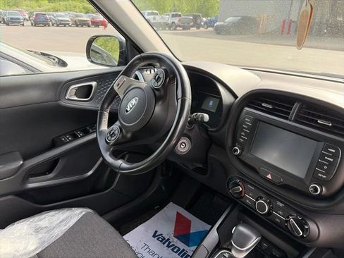 Used 2020 Kia Soul GT-Line FWD image 8