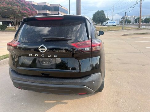 Used 2021 Nissan Rogue S FWD image 11