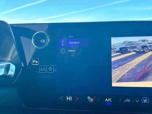 New 2026 Chevrolet Traverse Z71 w/ LPO, Floor Liner Package image 40