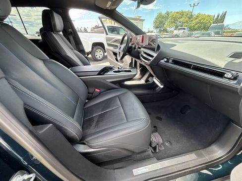 Used 2024 Cadillac Lyriq Luxury RWD image 16