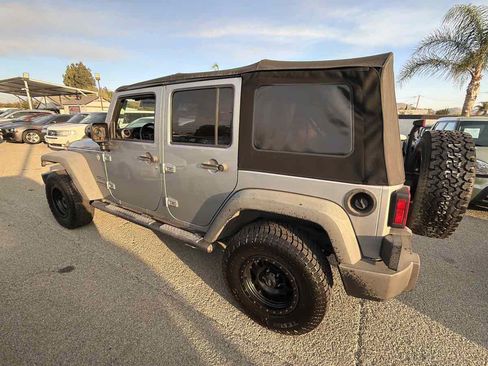 Used 2014 Jeep Wrangler Unlimited Sport w/ Connectivity Group AWD/4WD image 2