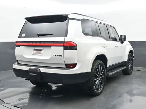 Used 2024 Lexus GX 550 w/ Accessory Package (31) image 23